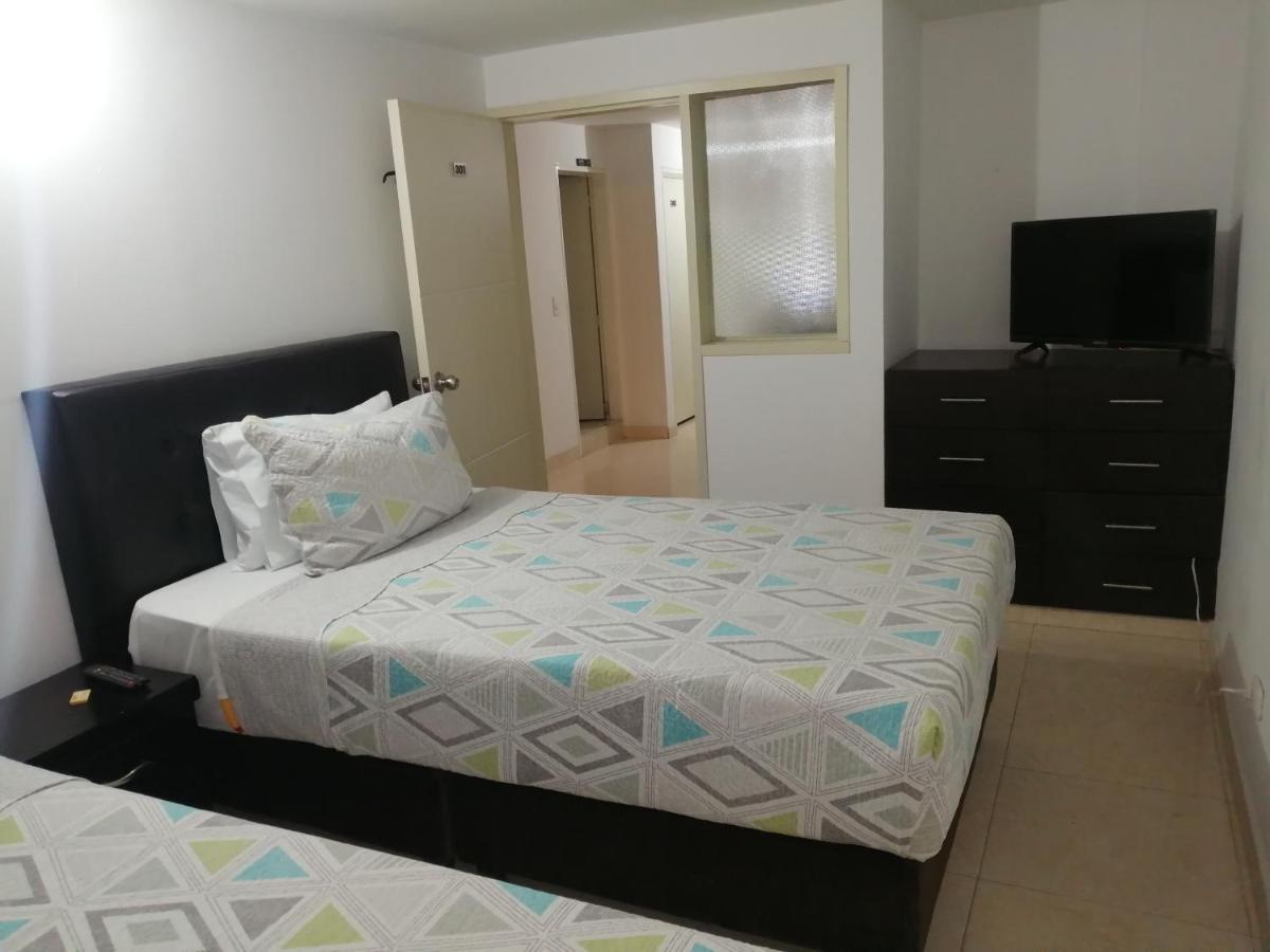 Aparta Hotel Victoria In Богота Экстерьер фото